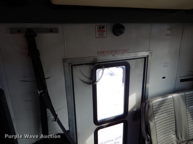 image for item FT9501 2011 Ford Econoline E450 shuttle bus