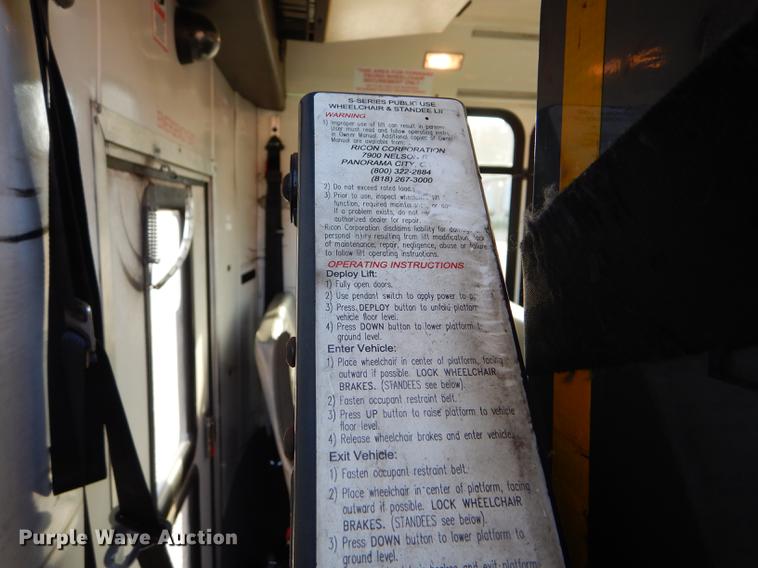 image for item FT9501 2011 Ford Econoline E450 shuttle bus