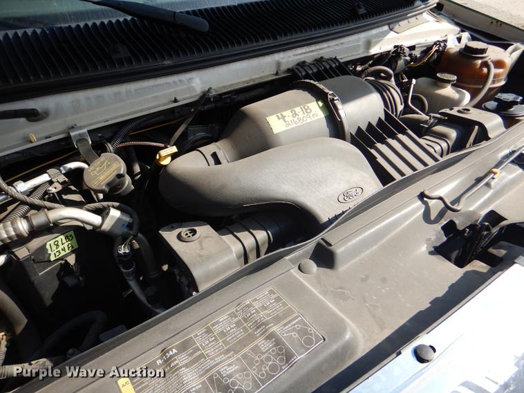 image for item FT9501 2011 Ford Econoline E450 shuttle bus