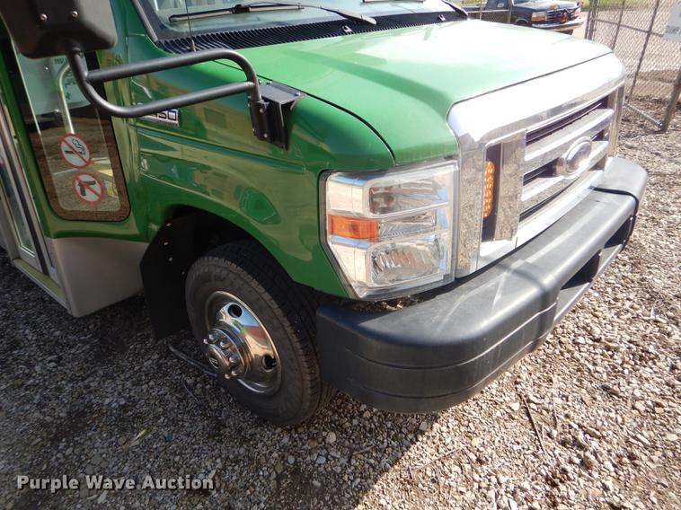 image for item FT9501 2011 Ford Econoline E450 shuttle bus