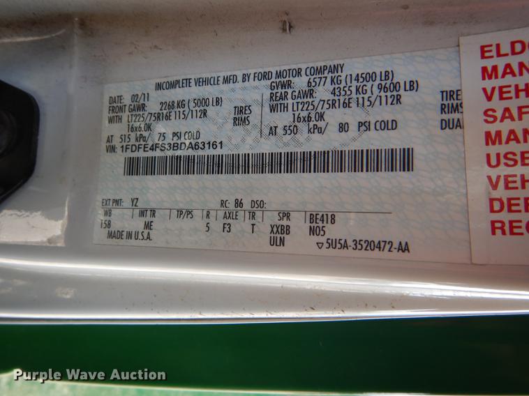 image for item FT9501 2011 Ford Econoline E450 shuttle bus