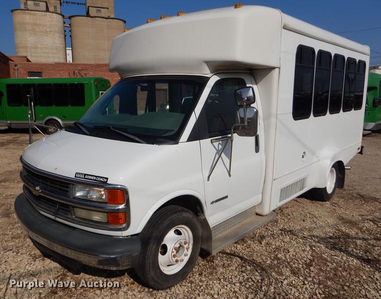 image for item FT9502 2001 Chevrolet Express 3500 Goshen Coach shuttle bus
