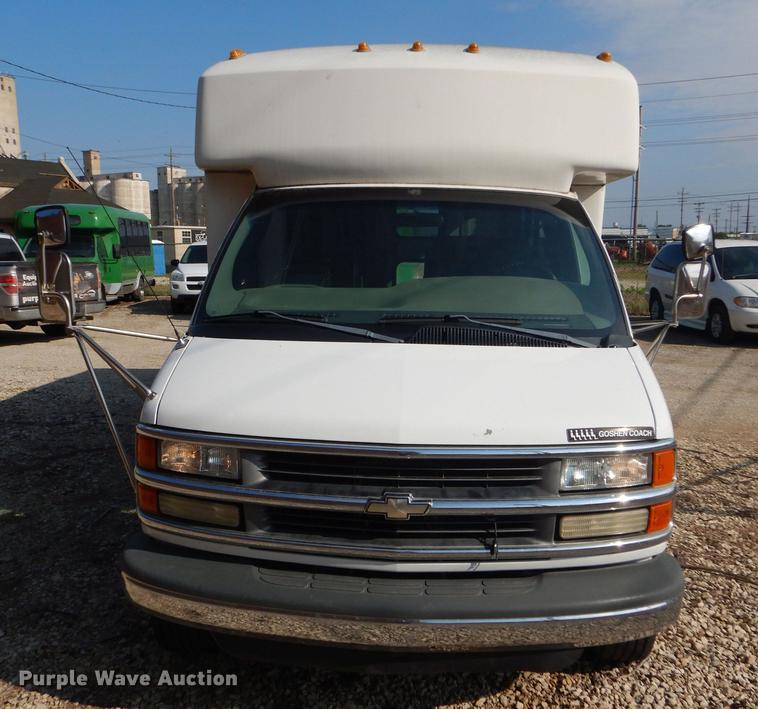 image for item FT9502 2001 Chevrolet Express 3500 Goshen Coach shuttle bus