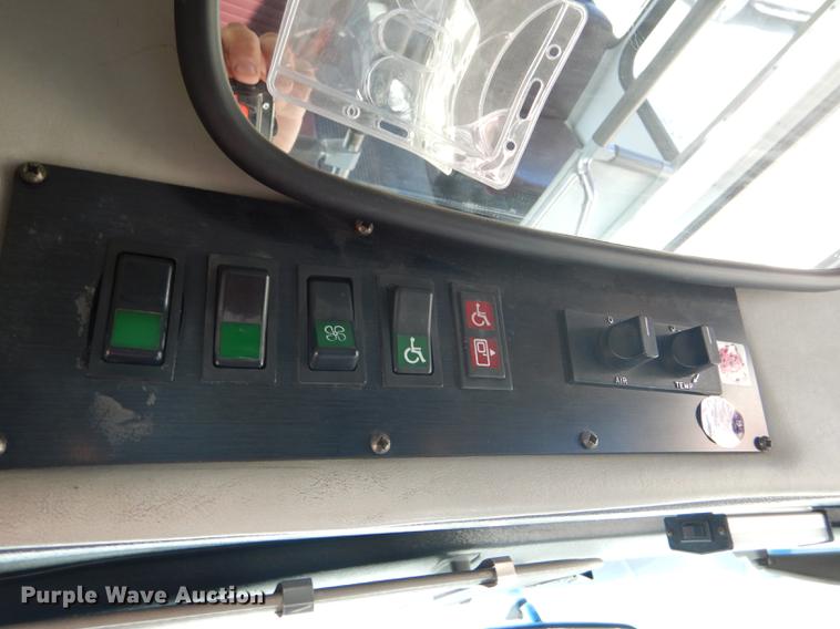 image for item FT9502 2001 Chevrolet Express 3500 Goshen Coach shuttle bus