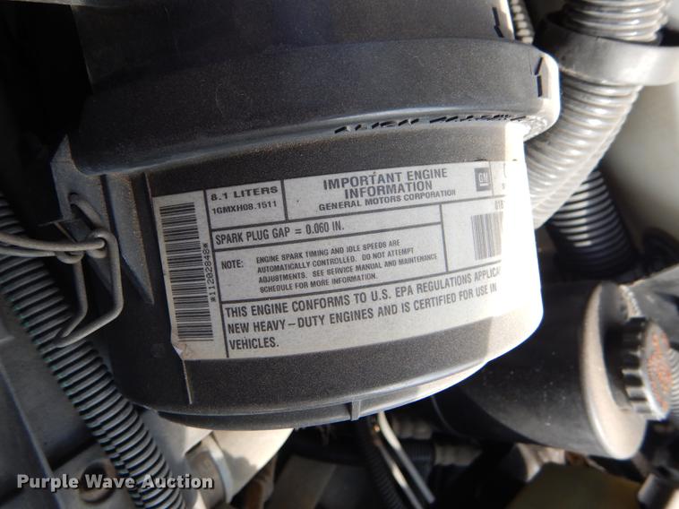 image for item FT9502 2001 Chevrolet Express 3500 Goshen Coach shuttle bus