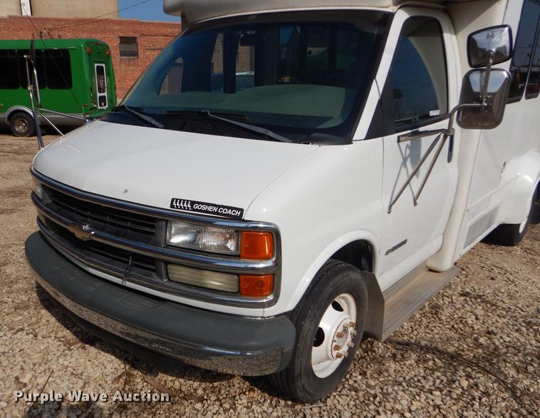 image for item FT9502 2001 Chevrolet Express 3500 Goshen Coach shuttle bus