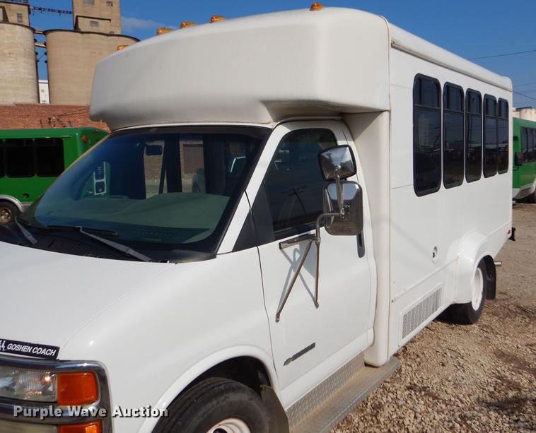 image for item FT9502 2001 Chevrolet Express 3500 Goshen Coach shuttle bus