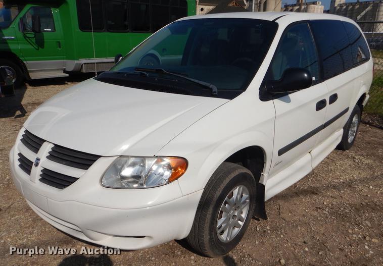 image for item FT9503 2005 Dodge Grand Caravan Eclipse handicap accessible van