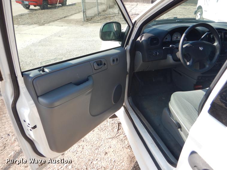 image for item FT9503 2005 Dodge Grand Caravan Eclipse handicap accessible van