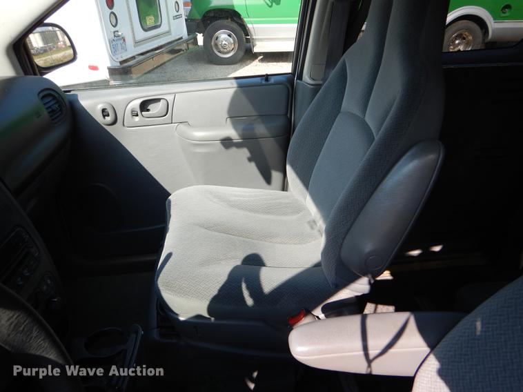 image for item FT9503 2005 Dodge Grand Caravan Eclipse handicap accessible van