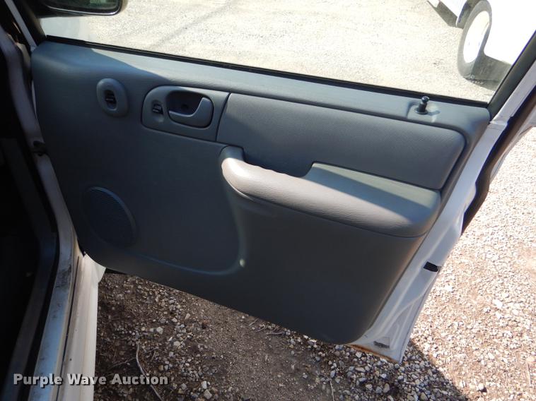 image for item FT9503 2005 Dodge Grand Caravan Eclipse handicap accessible van