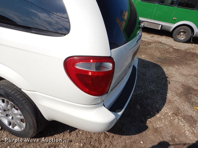image for item FT9503 2005 Dodge Grand Caravan Eclipse handicap accessible van