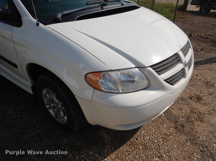 image for item FT9503 2005 Dodge Grand Caravan Eclipse handicap accessible van