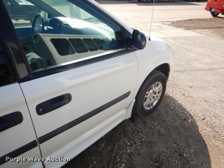 image for item FT9503 2005 Dodge Grand Caravan Eclipse handicap accessible van
