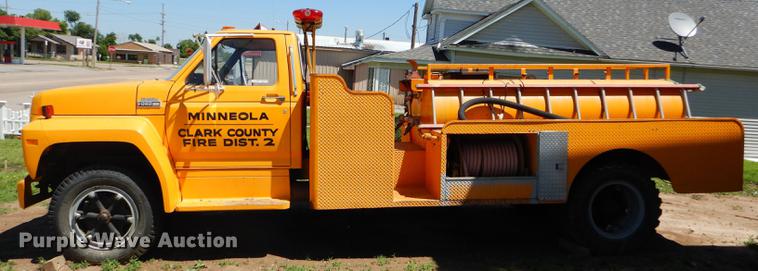 image for item FT9510 1985 Ford F600 fire truck