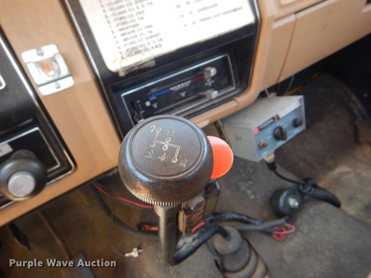 image for item FT9510 1985 Ford F600 fire truck