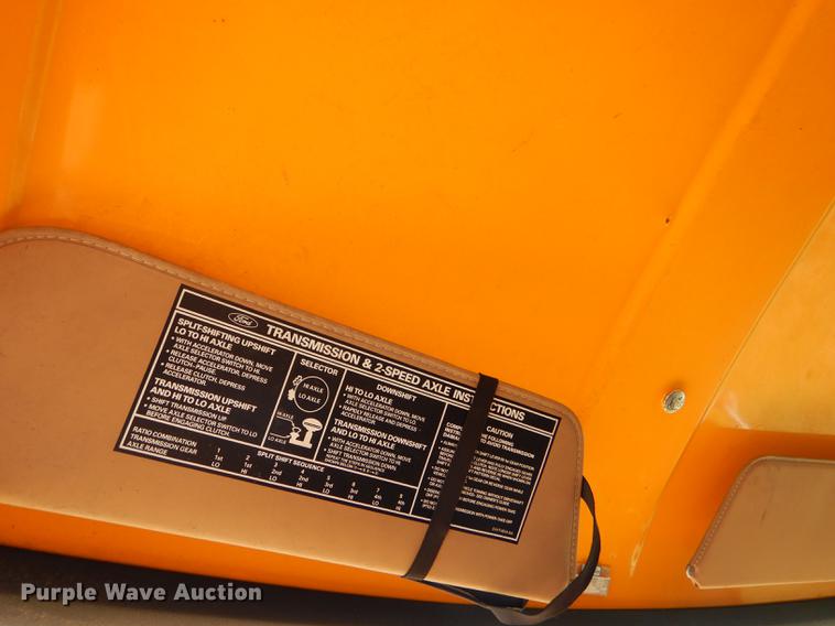 image for item FT9510 1985 Ford F600 fire truck