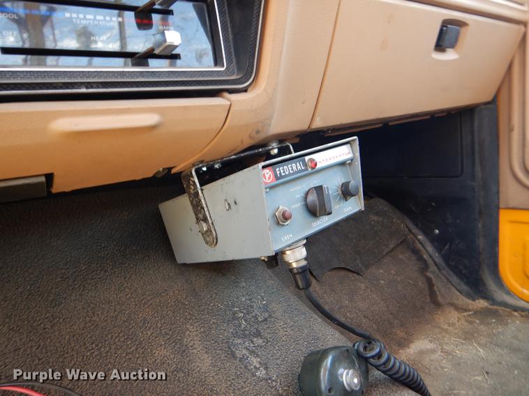 image for item FT9510 1985 Ford F600 fire truck