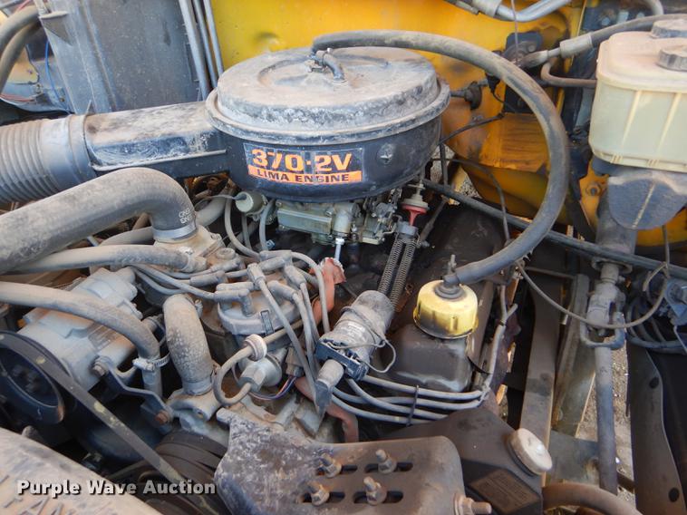 image for item FT9510 1985 Ford F600 fire truck