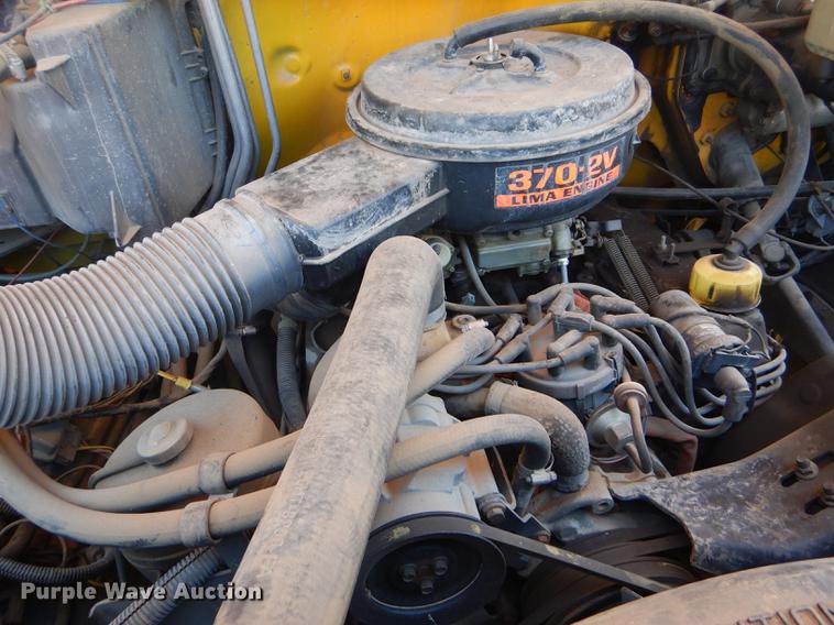 image for item FT9510 1985 Ford F600 fire truck