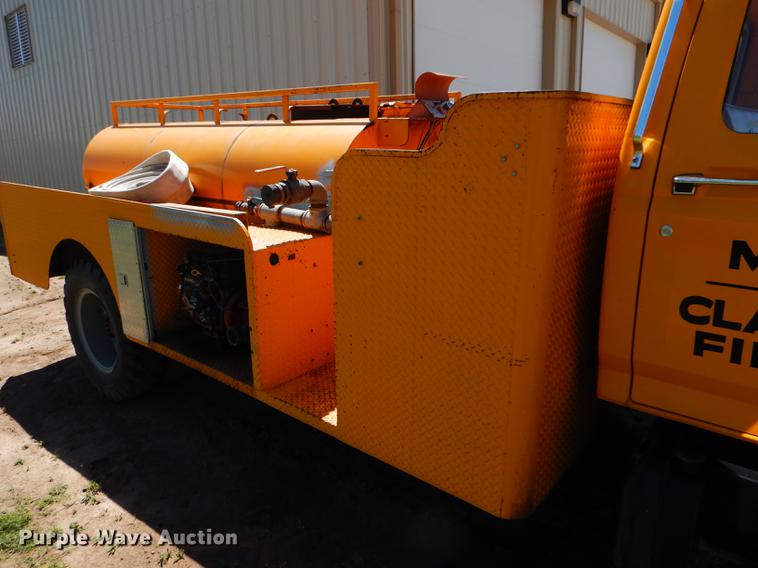 image for item FT9510 1985 Ford F600 fire truck