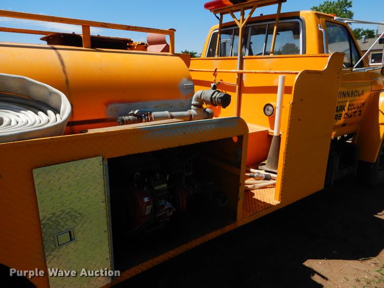 image for item FT9510 1985 Ford F600 fire truck