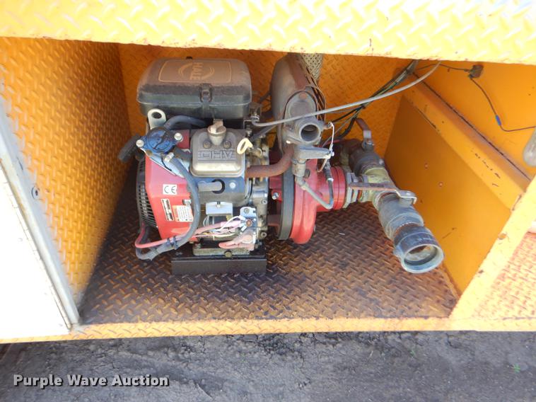 image for item FT9510 1985 Ford F600 fire truck