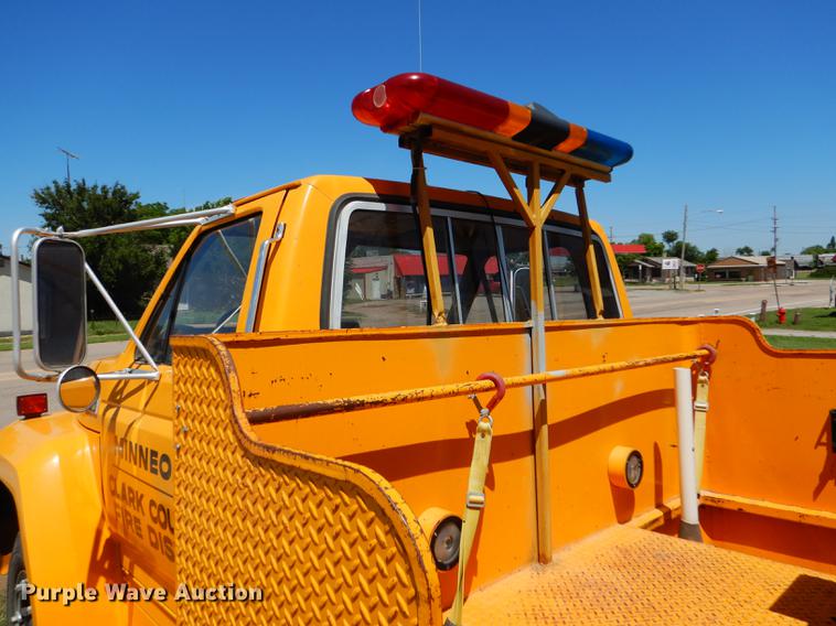 image for item FT9510 1985 Ford F600 fire truck