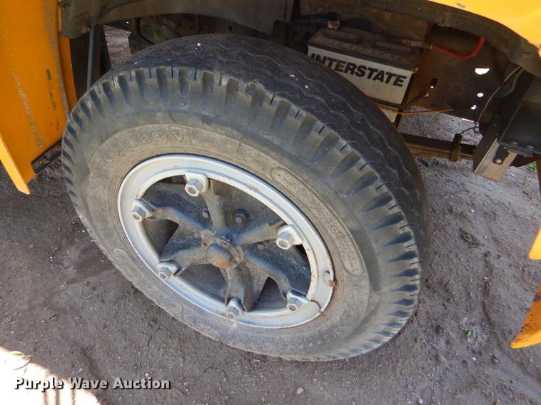 image for item FT9510 1985 Ford F600 fire truck