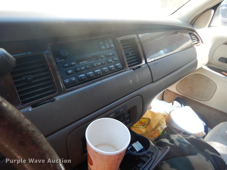 image for item FT9542 1999 Lincoln Town Car Executive