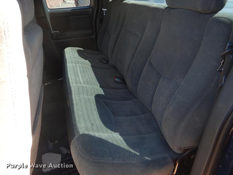 image for item FT9547 2004 Chevrolet Silverado 1500 Ext. Cab pickup truck