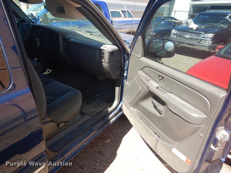 image for item FT9547 2004 Chevrolet Silverado 1500 Ext. Cab pickup truck