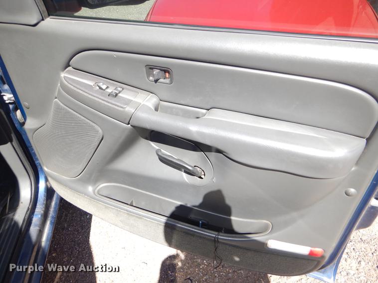 image for item FT9547 2004 Chevrolet Silverado 1500 Ext. Cab pickup truck