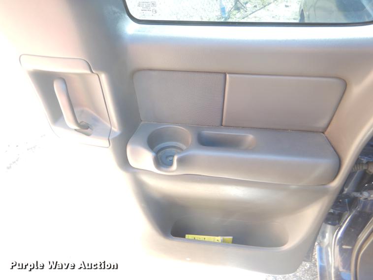 image for item FT9547 2004 Chevrolet Silverado 1500 Ext. Cab pickup truck