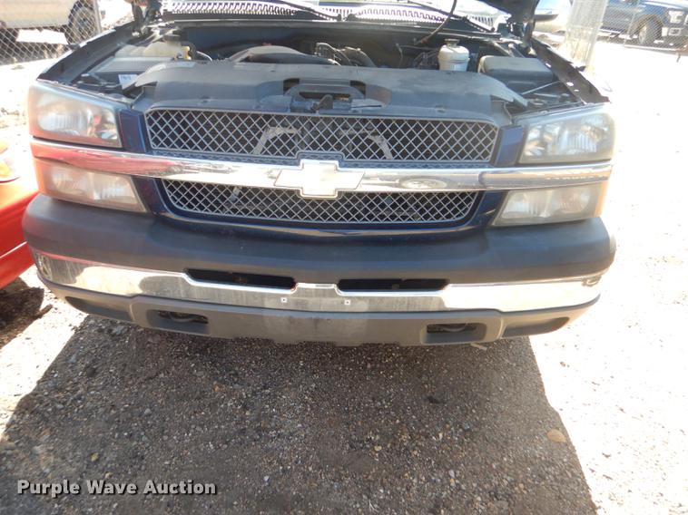 image for item FT9547 2004 Chevrolet Silverado 1500 Ext. Cab pickup truck