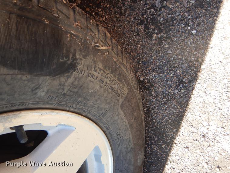 image for item FT9547 2004 Chevrolet Silverado 1500 Ext. Cab pickup truck