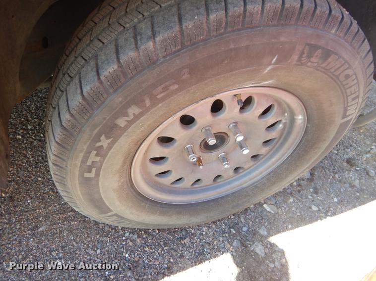 image for item FT9547 2004 Chevrolet Silverado 1500 Ext. Cab pickup truck