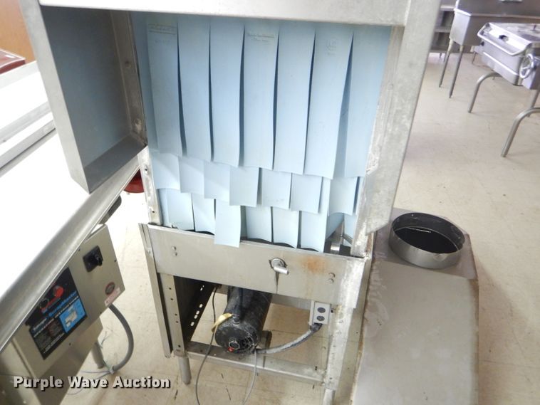 Hobart C44A conveyor dishwasher in Dodge City, KS | Item FT9684 sold