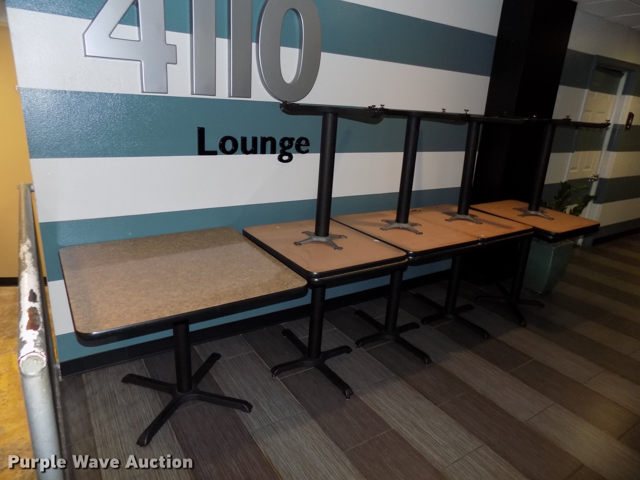 Furniture in Edmond, OK Item DB9511 sold Purple Wave