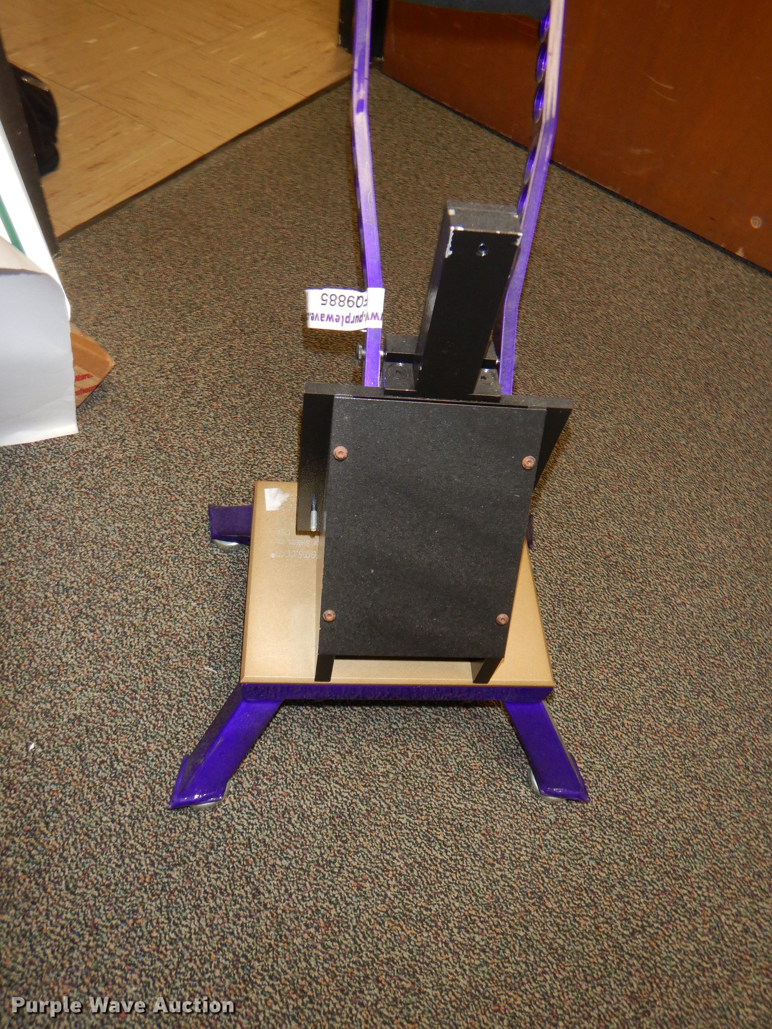 Pro Edge and framing system in Emporia, KS | Item FQ9885 sold | Purple Wave