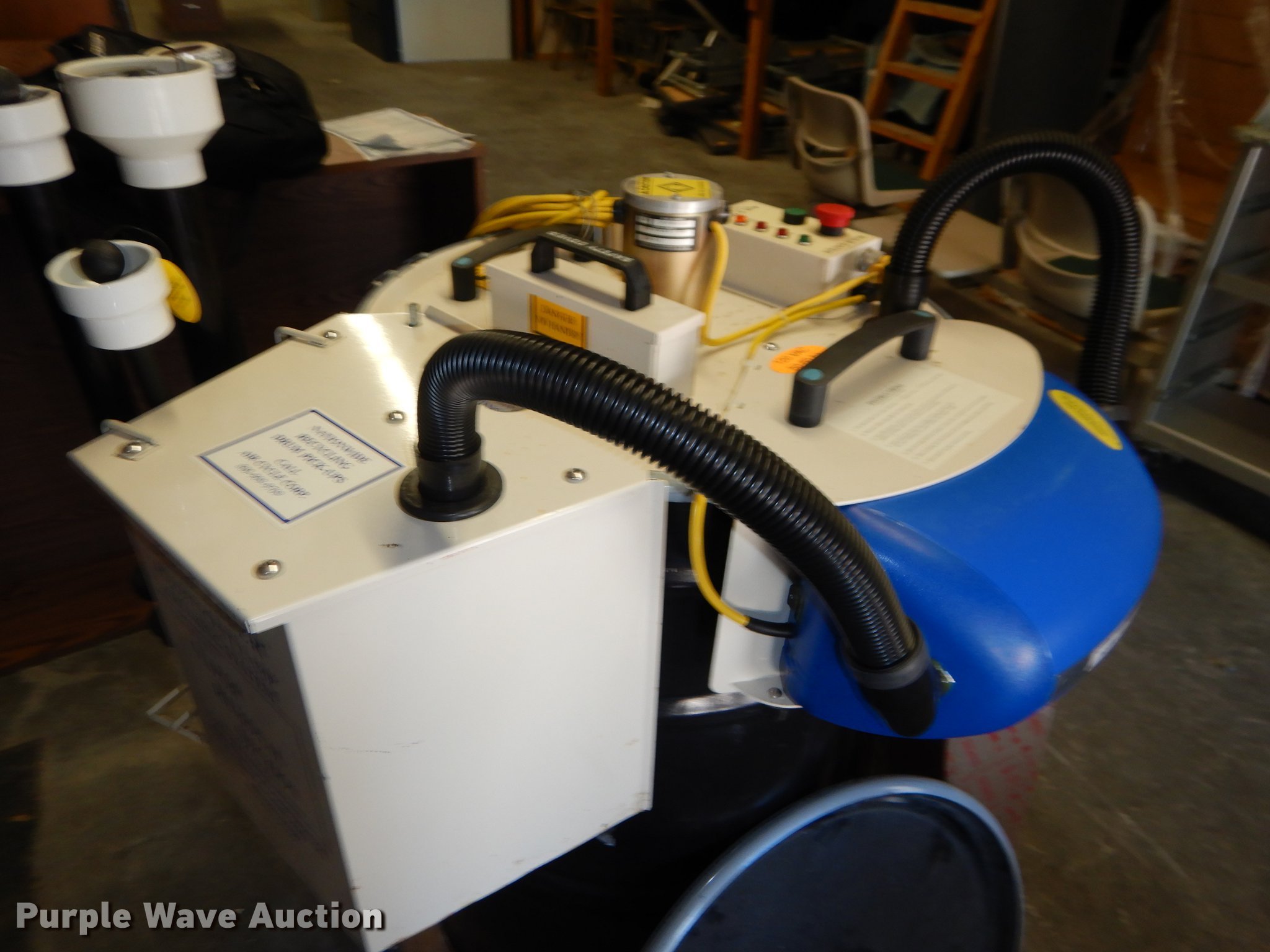 Bulb Eater fluorescent lamp crushing system in Emporia, KS Item