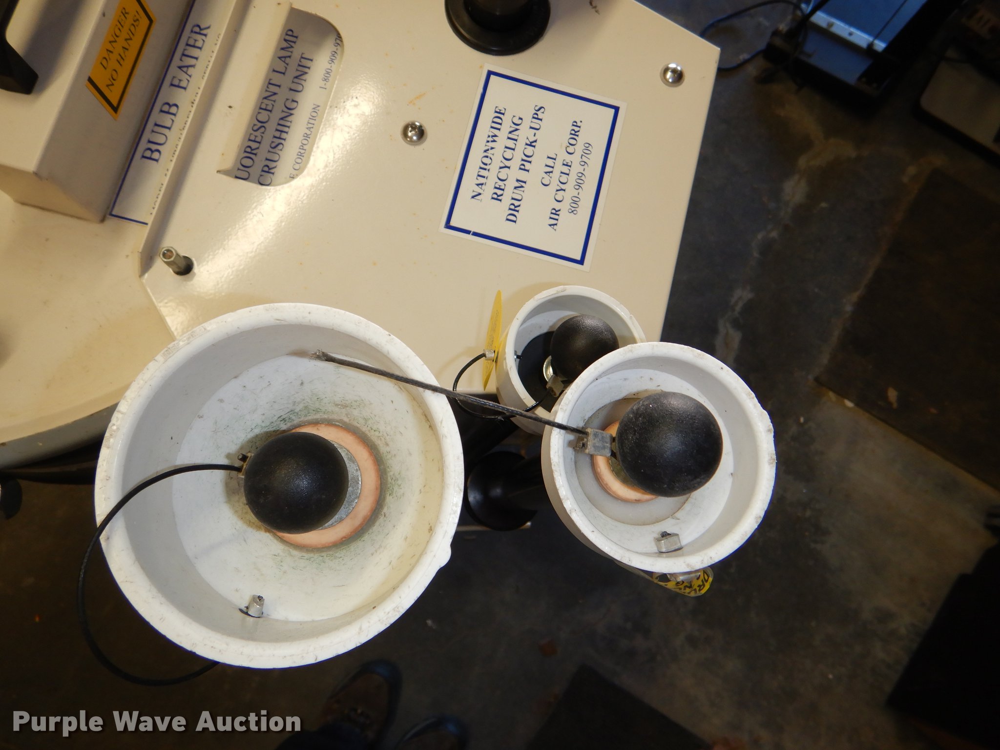 Bulb Eater fluorescent lamp crushing system in Emporia, KS Item