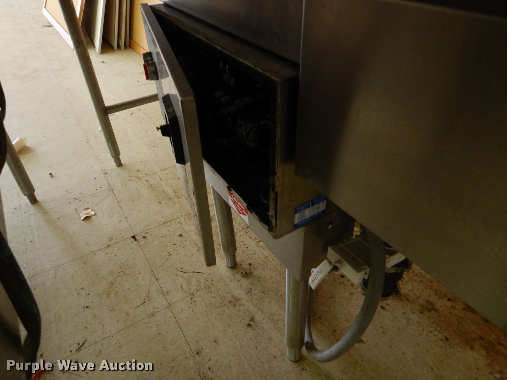 Hobart C44A conveyor dishwasher in Dodge City, KS Item FT9679 sold