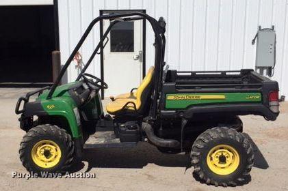 image for item DA3618 2011 John Deere 825i Gator utility vehicle