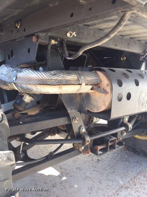 image for item DA3618 2011 John Deere 825i Gator utility vehicle