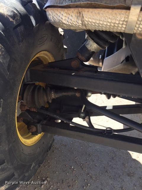 image for item DA3618 2011 John Deere 825i Gator utility vehicle