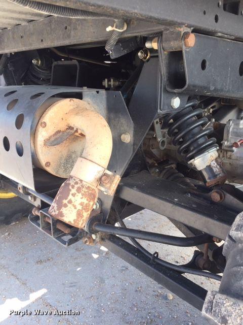 image for item DA3618 2011 John Deere 825i Gator utility vehicle