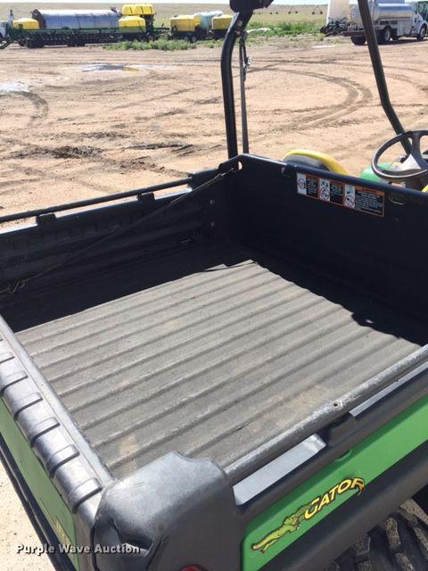 image for item DA3618 2011 John Deere 825i Gator utility vehicle