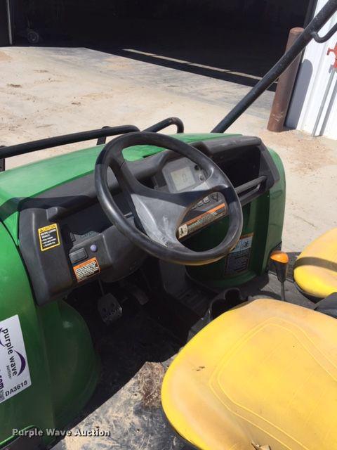 image for item DA3618 2011 John Deere 825i Gator utility vehicle