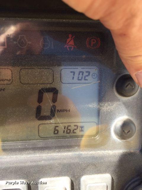 image for item DA3618 2011 John Deere 825i Gator utility vehicle